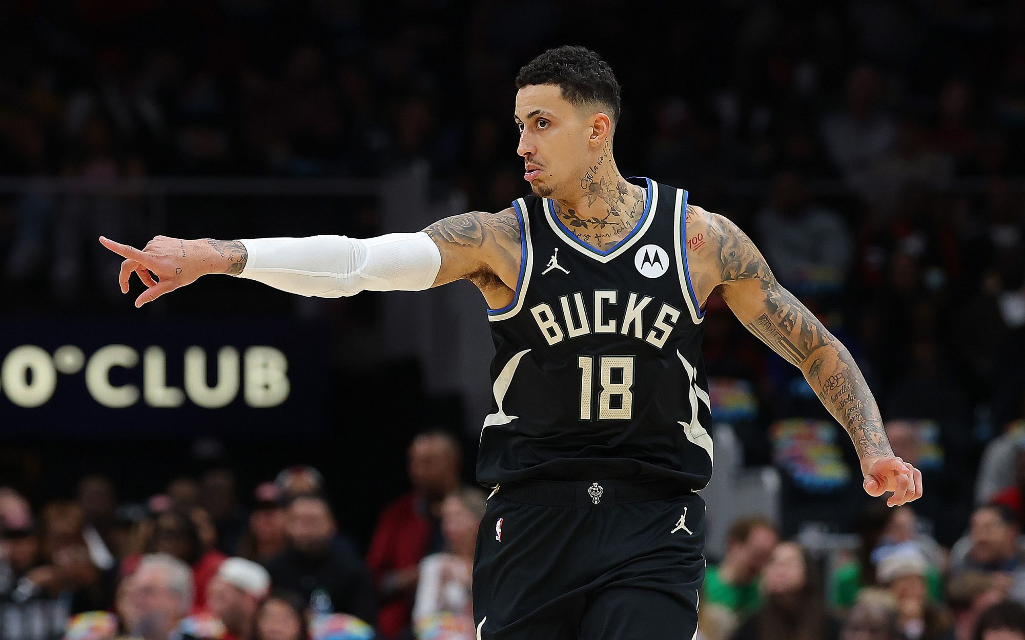 Bucks 대 Hornets 선발 라인업: Kuzma & Turner가 Hornets 3을 상대로 새로운 라인업을 이끌고 있습니다.