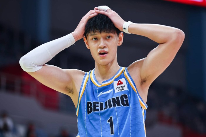 언론인: Zeng Fanbo는 지금까지 5개의 NBL 팀에서 접근하여 제안을 했습니다.