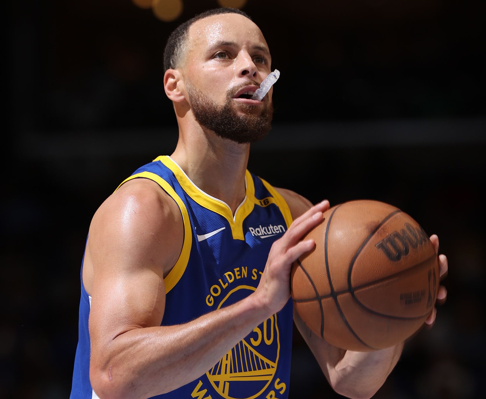 노후에도 힘내세요! 커리는 NBA 역사상 가장 나이 많은 포인트 가드가 되어 2경기 연속 45득점을 기록했습니다.