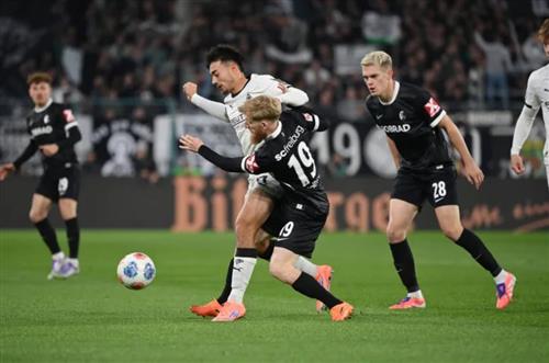 B. 묀헨글라트바흐 vs SC 프라이부르크
