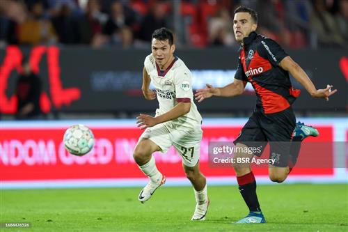 알메르 시티 vs PSV 에인트호번