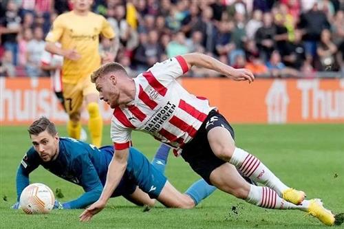 보도 그림트 vs PSV 에인트호번