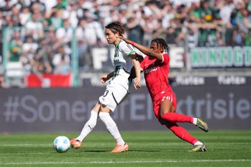 B. 묀헨글라트바흐 vs SC 프라이부르크
